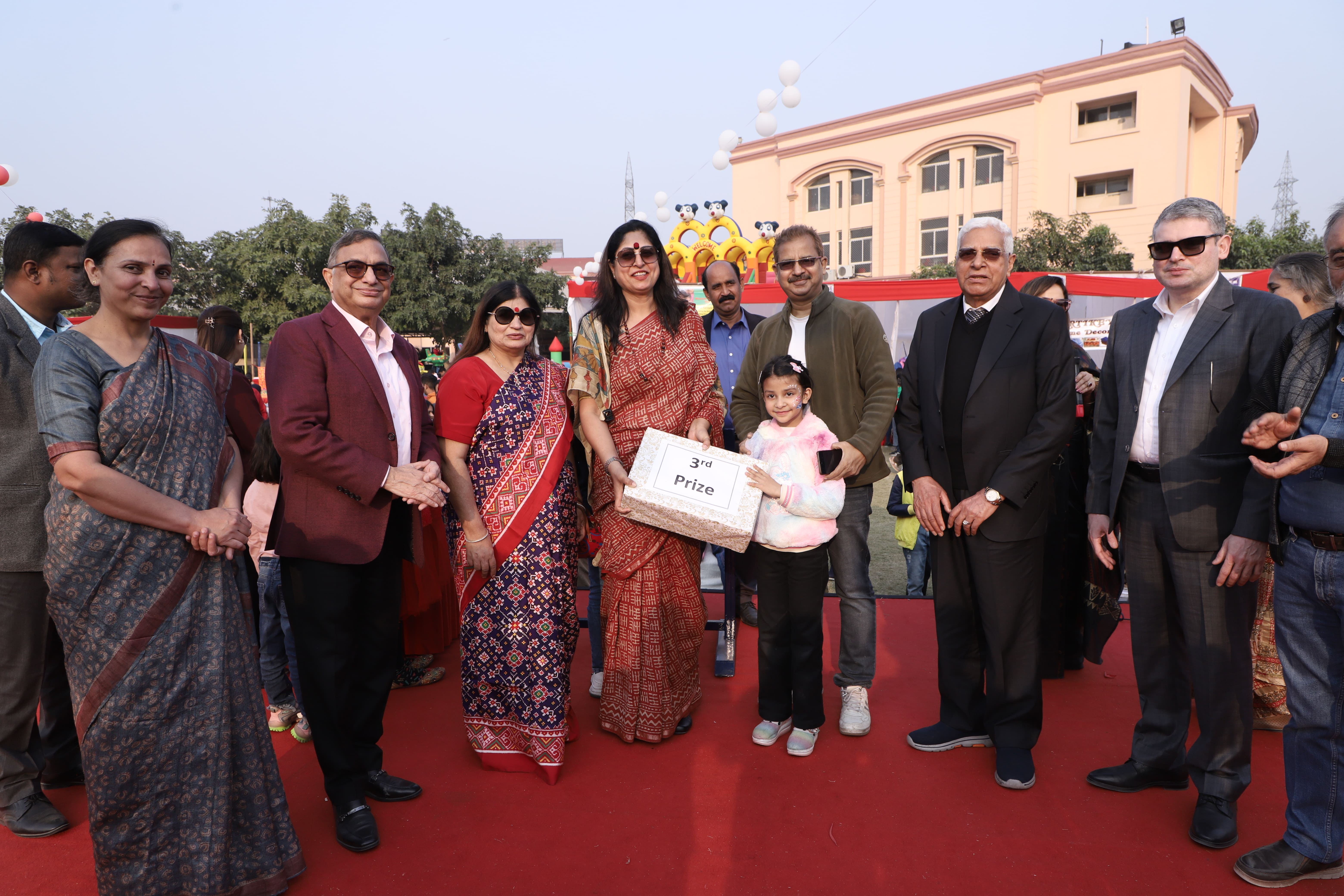 MAYOOR CELEBRATES WINTER CARNIVAL